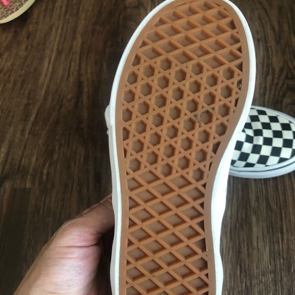 Vans - Picture 3 of 3